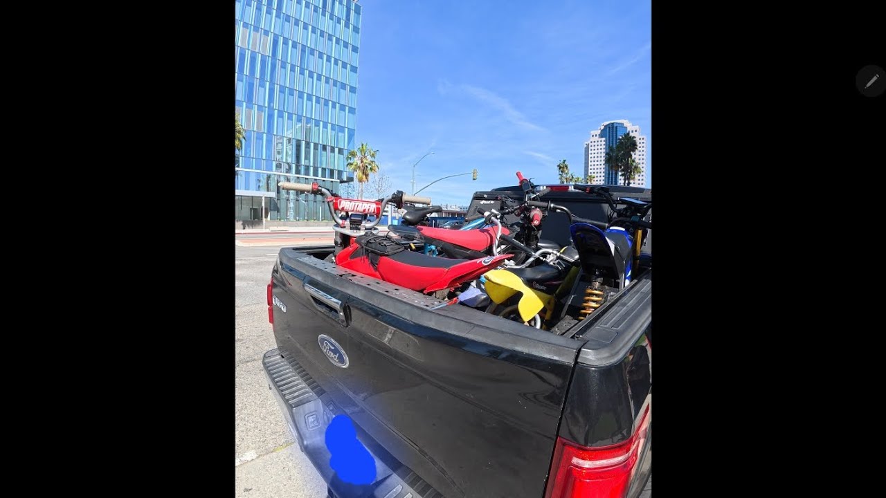 LB riding with @lesslorenzo and @zooz_stylz