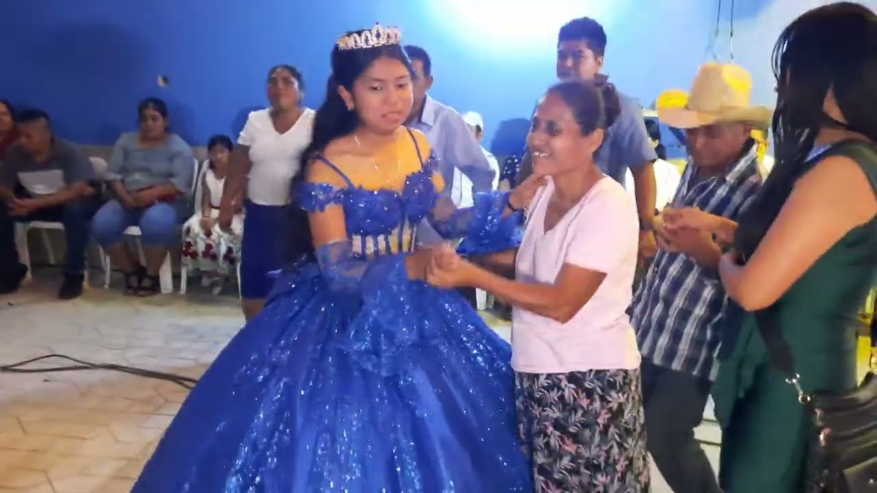 PROGRAMA SOCIAL - XV AÑOS DE BLANCA AZUCENA (PARTE 5)