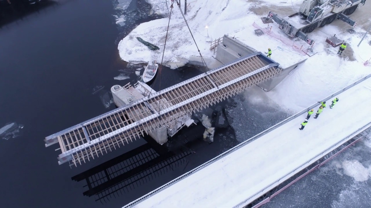 Siltatyömaa Hyrynsalmella