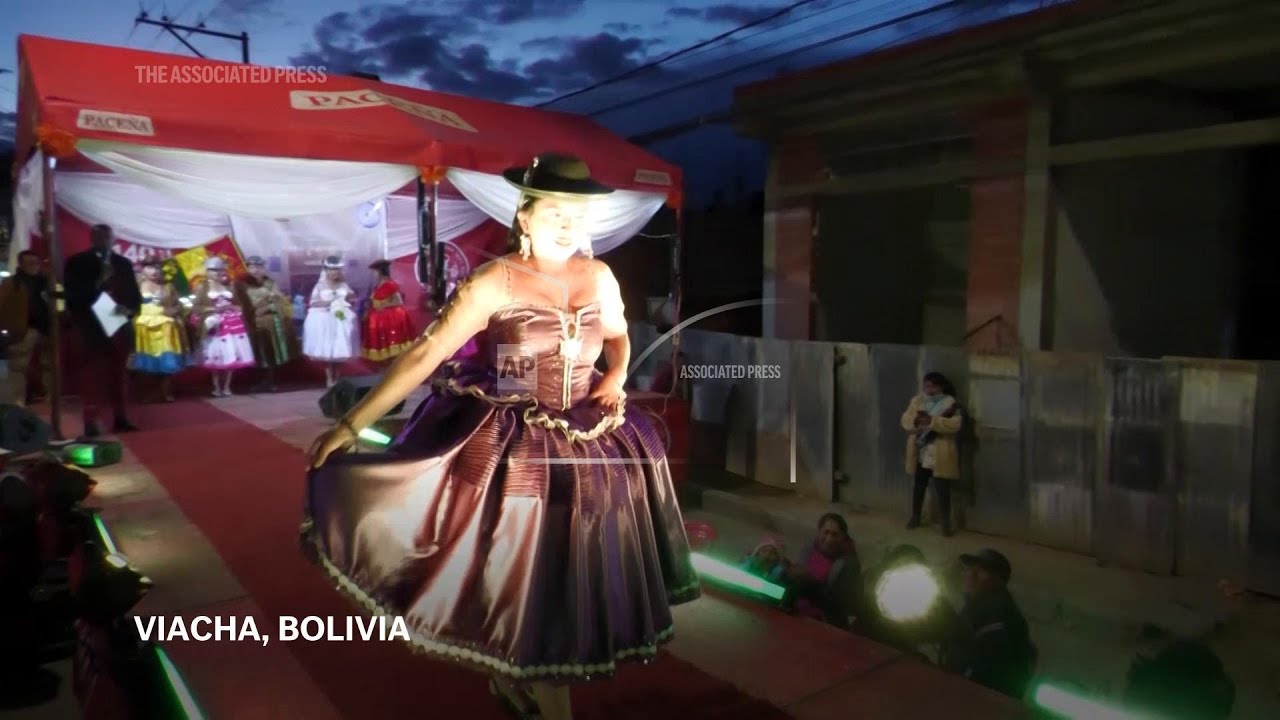 Indigenous Cholita women in Bolivia showcase their traditional dresses