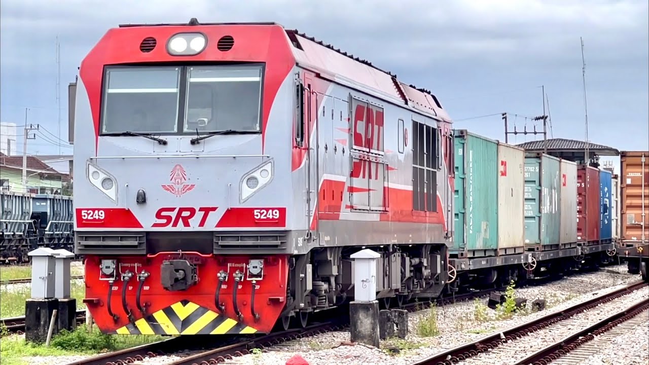 SRT. #ชุมทางใต้สุดของไทย ชมการเปลี่ยนหัวรถจักร มี QSY 5249 ทำขบวนรถสินค้า ที่ชุมทางหาดใหญ่ | Hat Yai