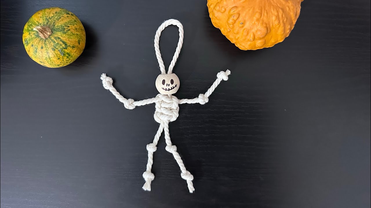 Halloween Decorations Tutorial, Macrame Skeleton, Makramee Skeleton Anleitung