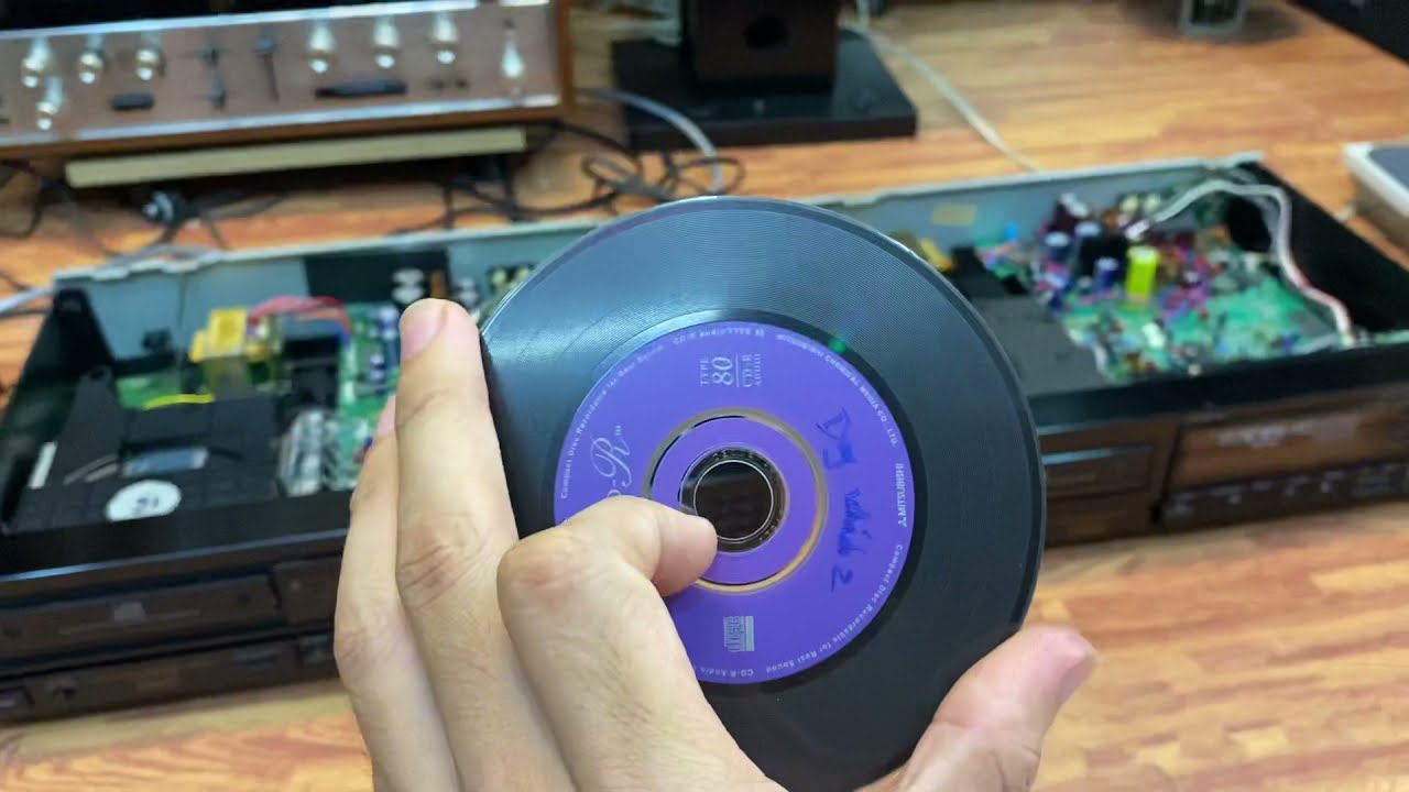 Cd sony 227esd chạy giải mã TDA 1541 liệu có hay hơn CD 228esd không?