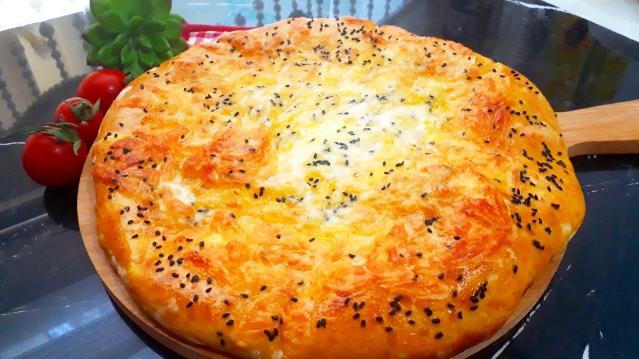 DIT RECEPT WIL JE ELKE DAG MAKEN.!! || ZO MAAK JE TURKSE BROOD / COREK MET KAAS