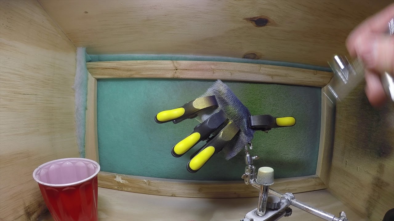 Airbrushing a Green Sunfish crankbait