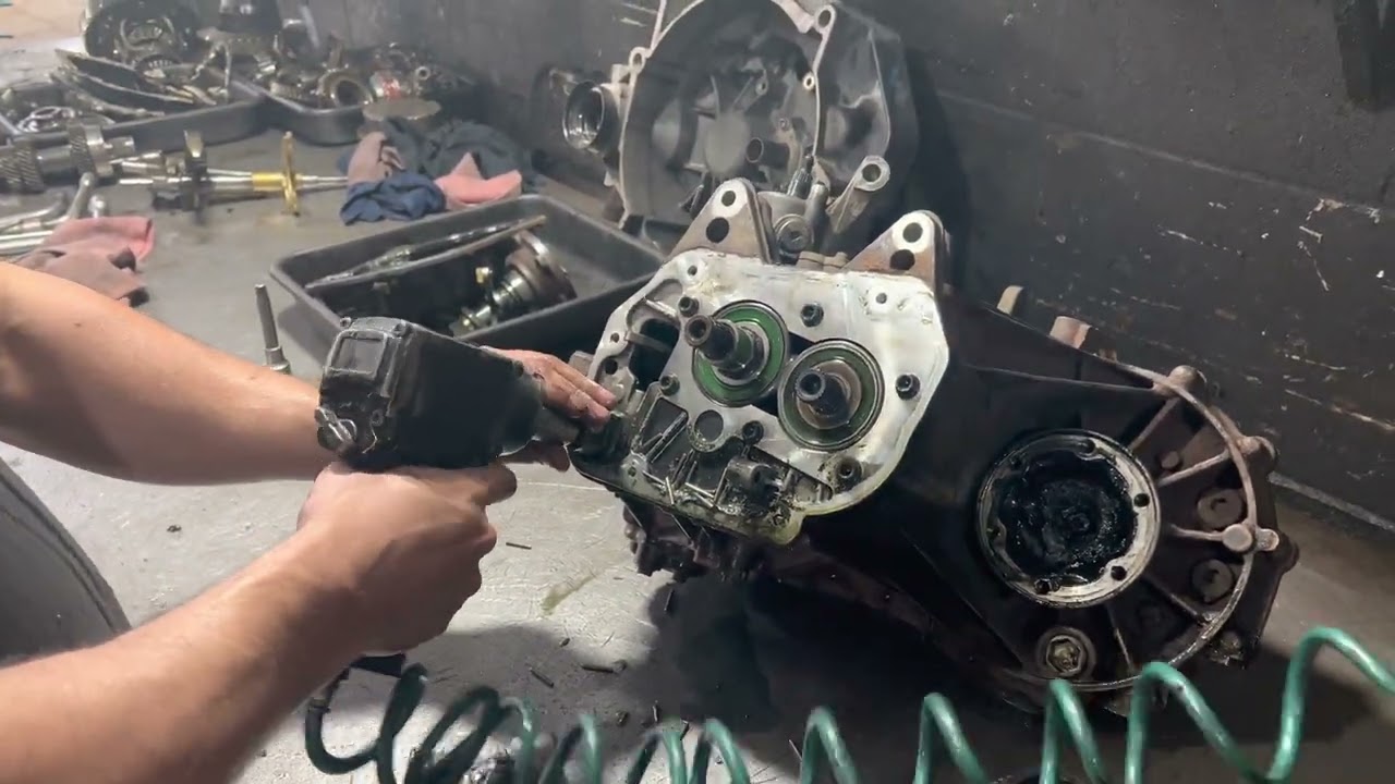 Desmontagem Completa Cambio MQ200