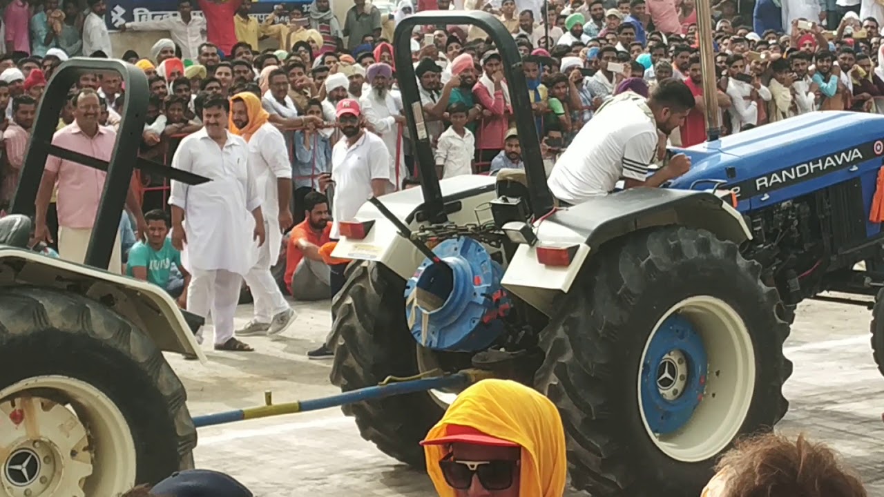 Tractor tochan 302 vs 302 in padampur siraaa||aggg nikli aa padampur