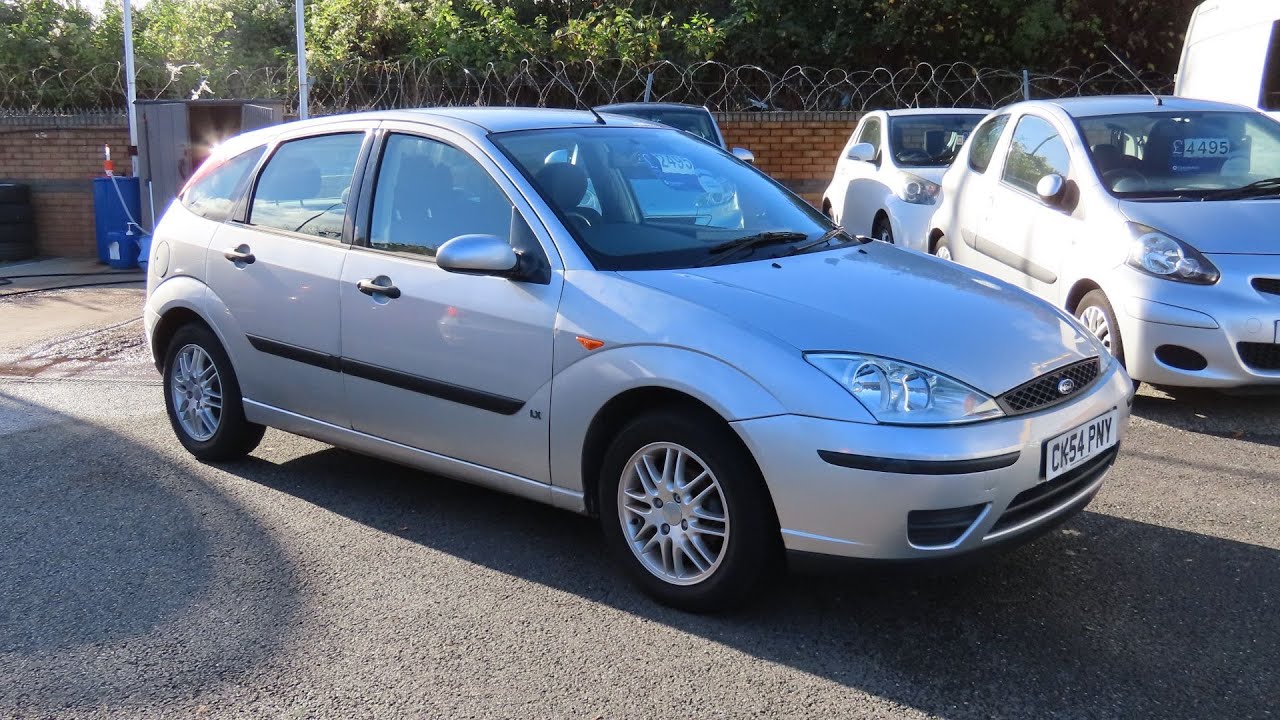 2004 Ford Focus 1.6 LX - Start up and full vehicle tour