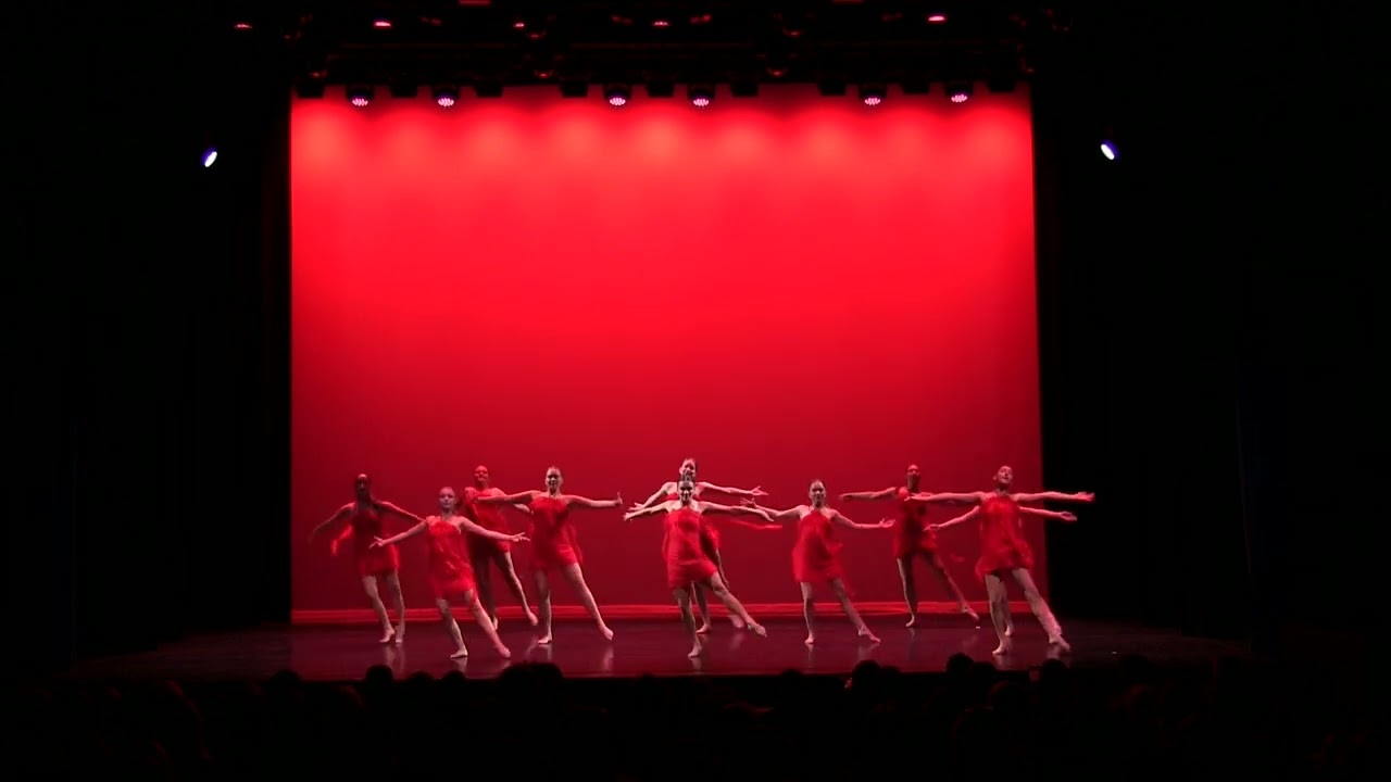 PLL Dance Company: Voila