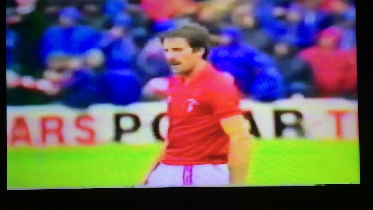 Barnsley 2 Sheffield United 1. 30th August 1980