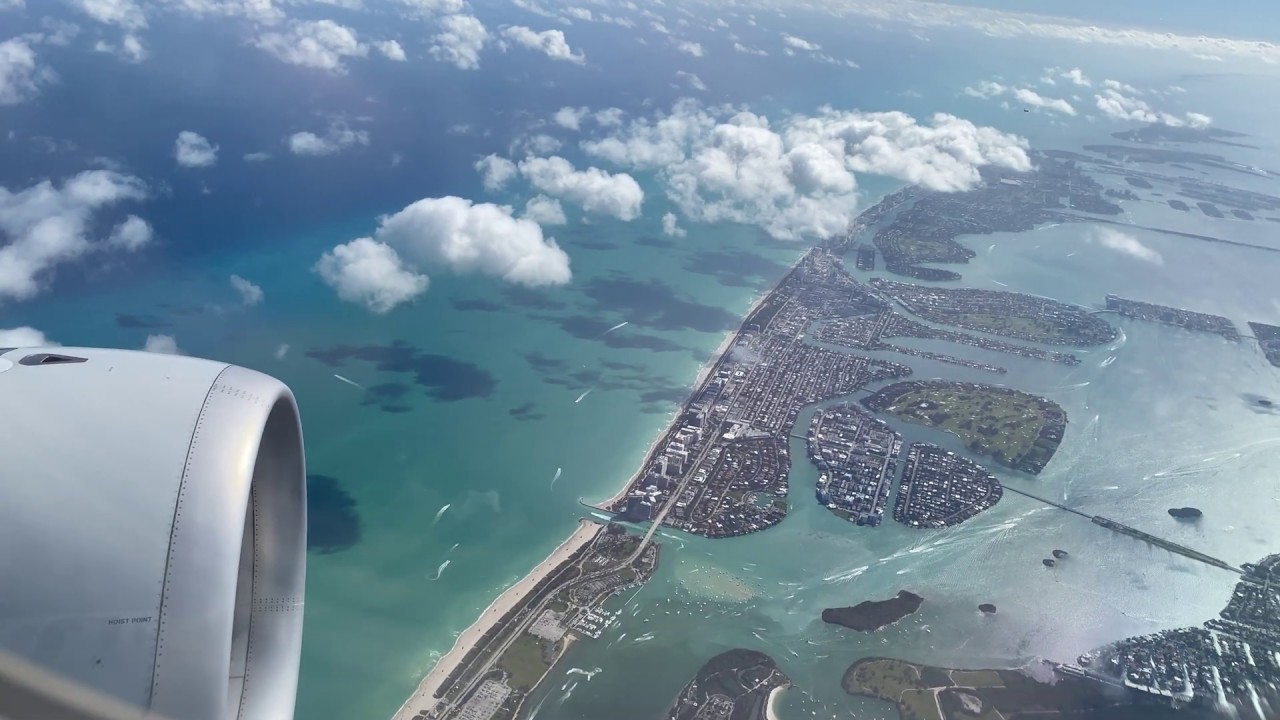 American Airlines Full Landing Into Miami International Airport.....Great view of the city!!