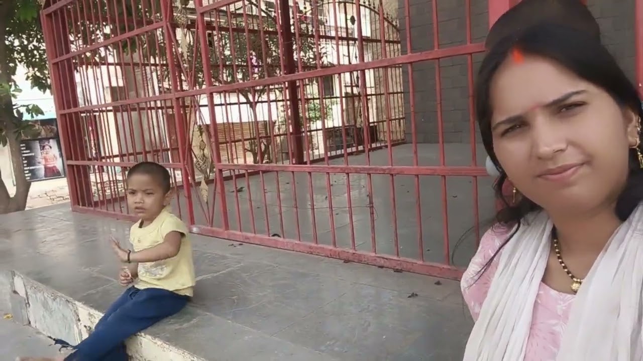 Ham sab log aaye Hain bahar ghumne aur bahut maja a raha hai yahan per