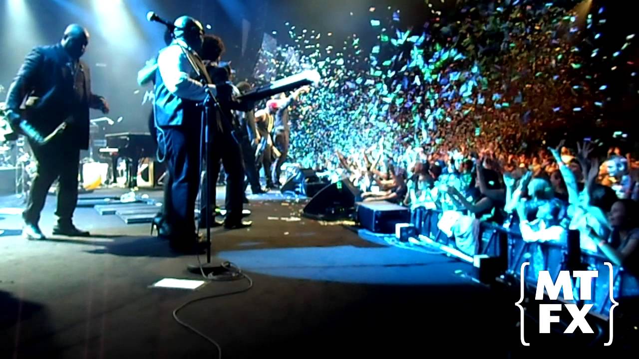CO2 Jets and Triple Shot Confetti Guns - Robin Thicke