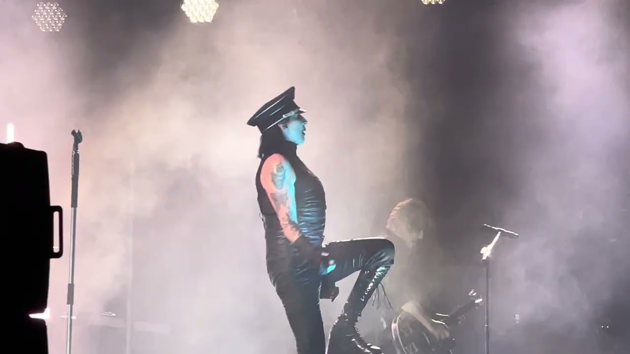 Marilyn Manson live Fenapo (san Luis potosi).       The Beautiful People 