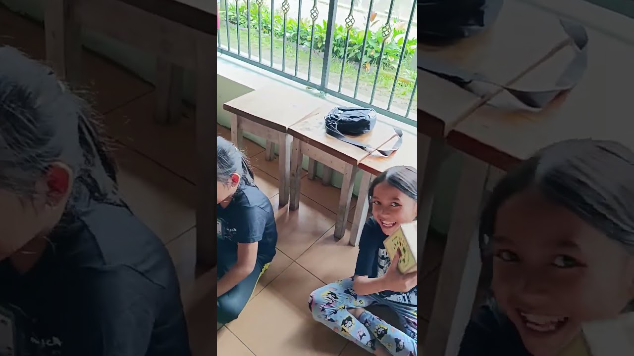 Bermain dan berkreasi bersama teman temanku di kampung batu bagian 1