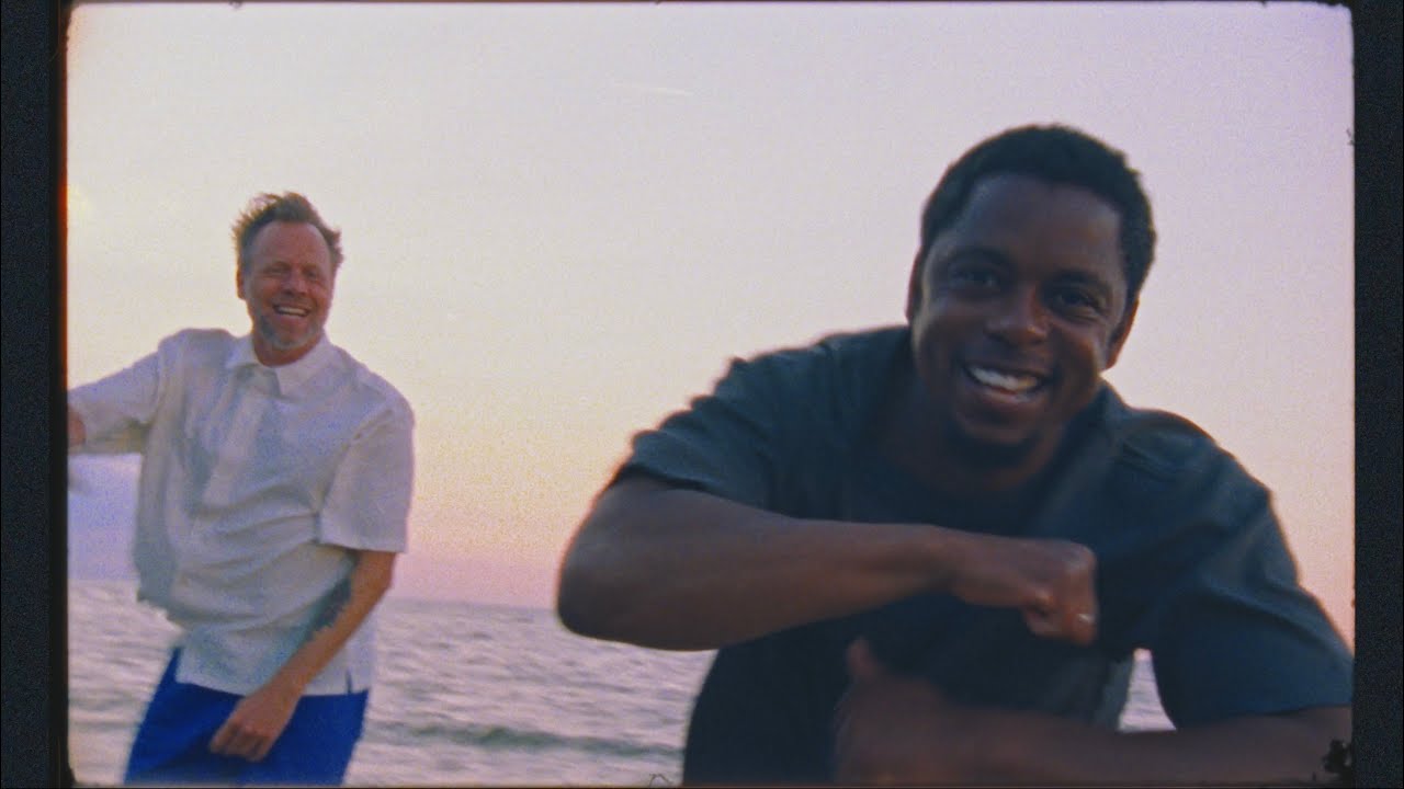 Diggy Dex & Typhoon - Dansen Om Het Vuur