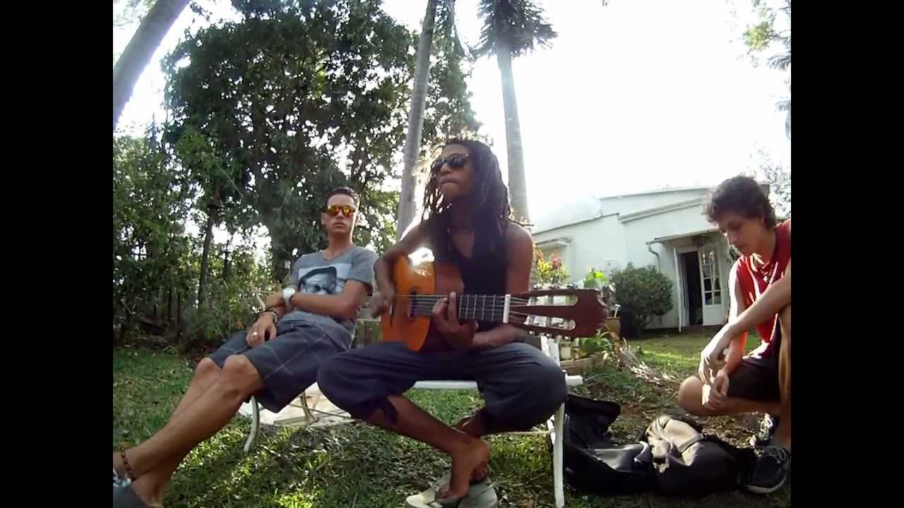 (GOPRO) - Mighty Lion - Ma chant' po li Jah Jah Acoustic freestyle (JANV2013).mp4