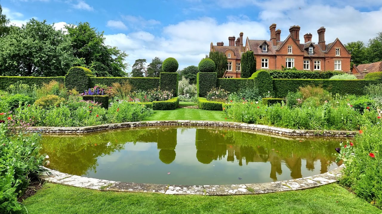 Doddington Place Gardens is part of a 850 acres Edwardian estate, Doddington, Kent, UK. 02.06.24.