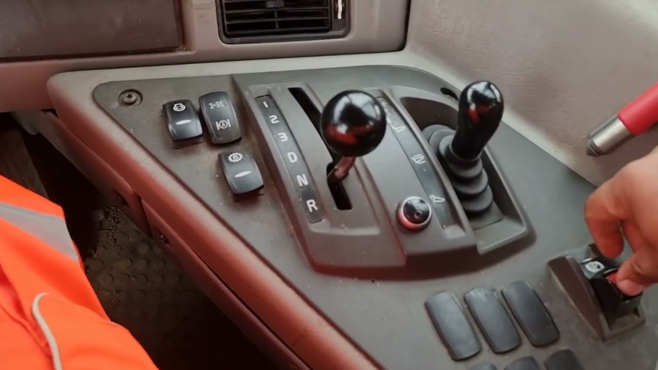 Самосвал Volvo (A30G) не заводится? Эти простые проверки меня выручили.