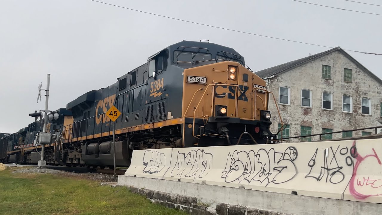 9/2/25 - CSX ES40DC 5384, leads I003 with “DO NOT HUMP” box car at Newburgh, NY