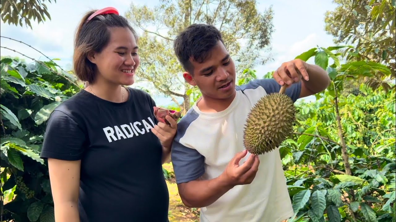 Về Nhà Ngoại Ăn Sầu Riêng Cùng Vợ | Đur Siu 81