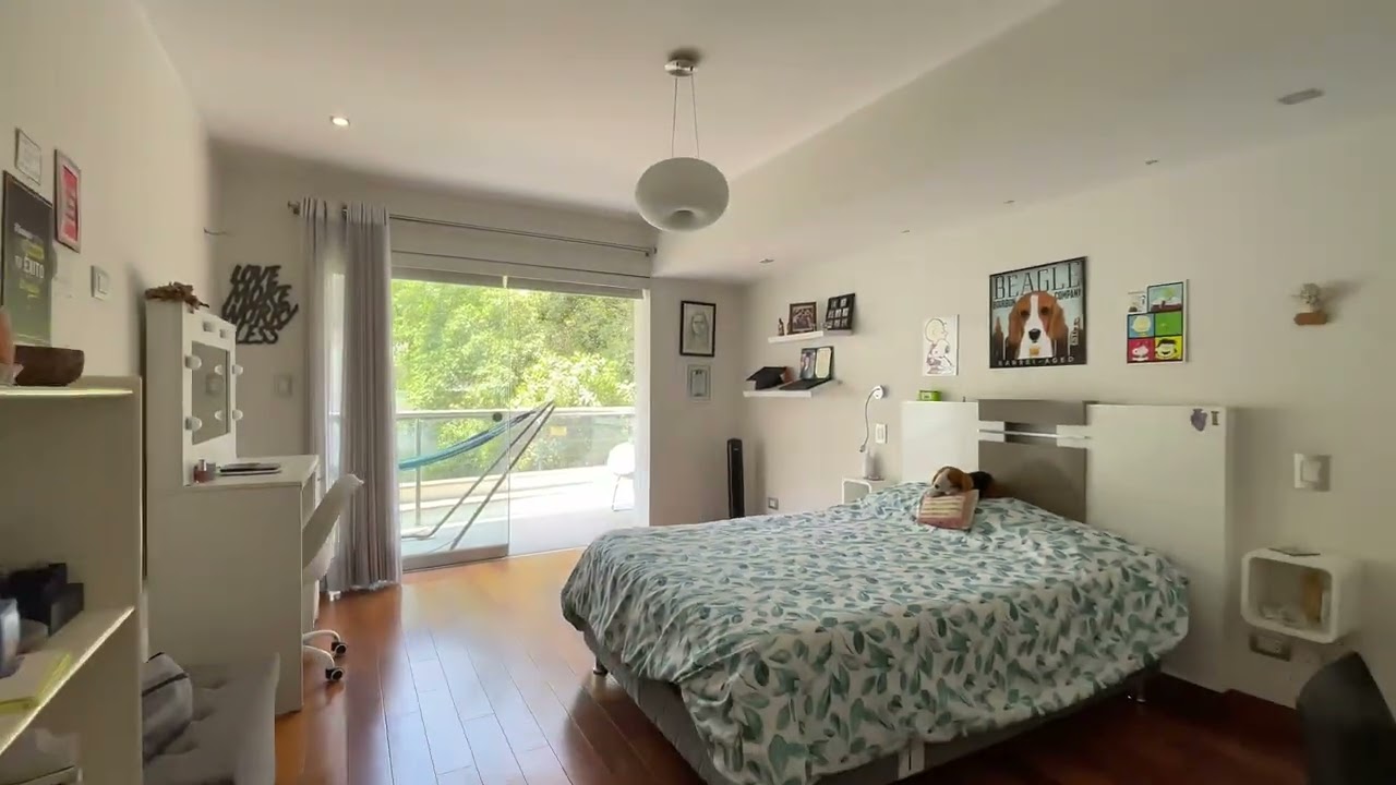 EXCLUSIVA CASA EN LA PLANICIE – VIVE EL LUJO Y LA COMODIDAD 