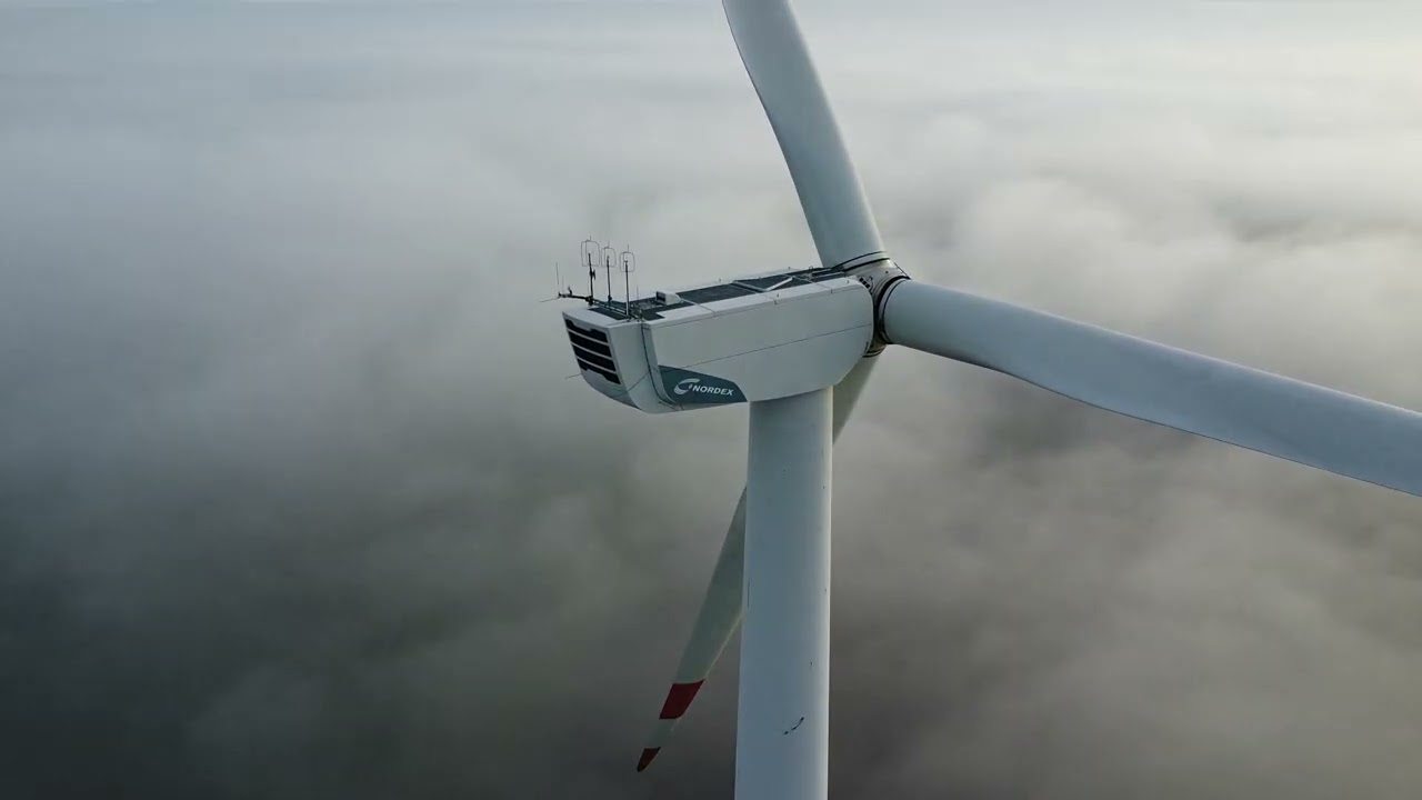 Windpark Thransheide mit N100 im Nebel