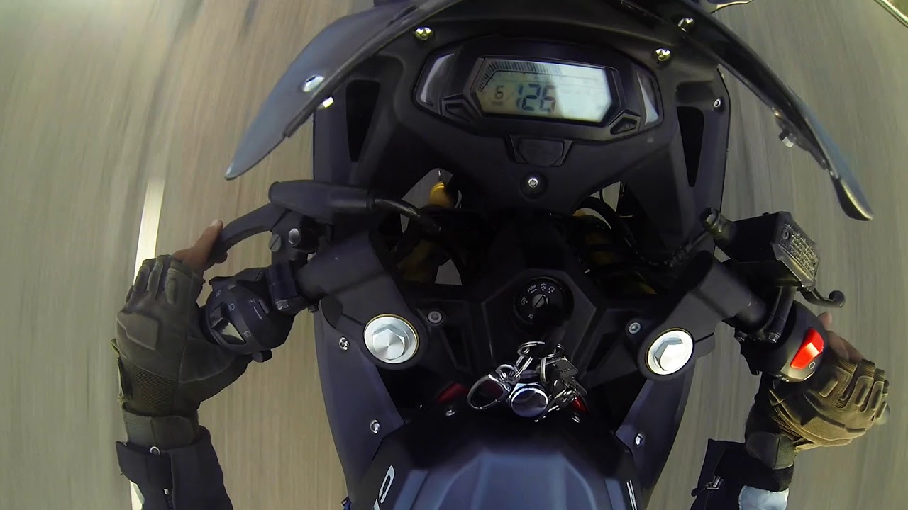 CRZ 165 Top Speed in BD 138Kph (Kanchan Bridge To Nila Market,Dhaka)