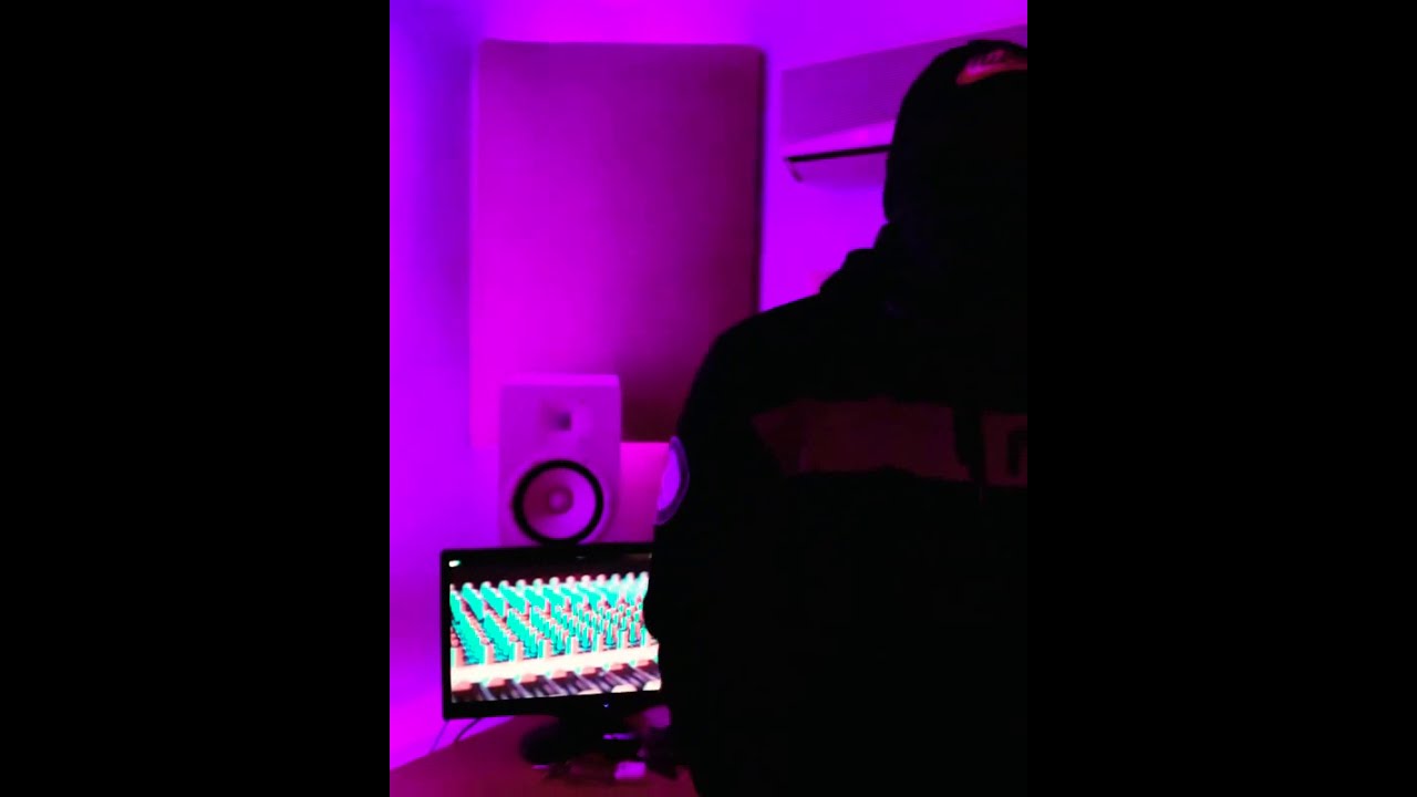 Fly lo - Kifisos (ig post)