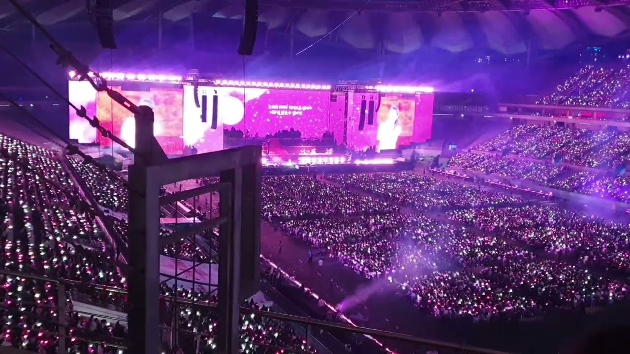 [2024.09.21]IU WORLD TOUR CONCERT ENCOR - THE WINING - Strawberry moon (Acoustic Ver.)