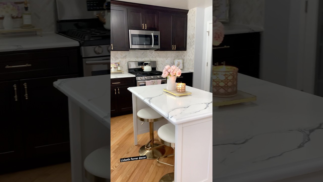 Como decorar una cocina peque&ntilde;a/ ideas para tu cocina primavera verano 2025