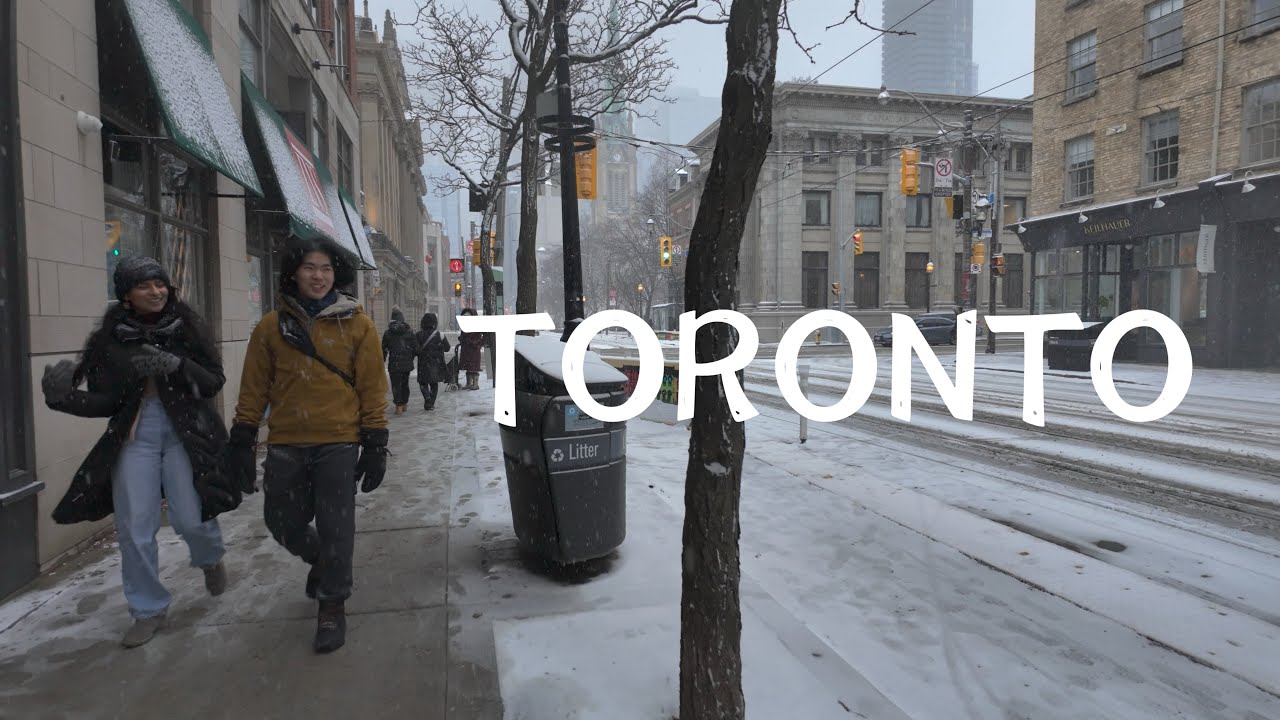 Walking in the Snow in Toronto, Canada | City Ambience