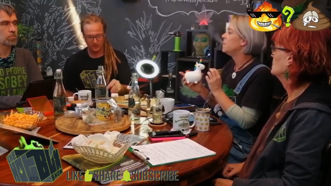 Piecemaker Unicorn Bong from Magic Dragon- #ShitOrLit - Ep172