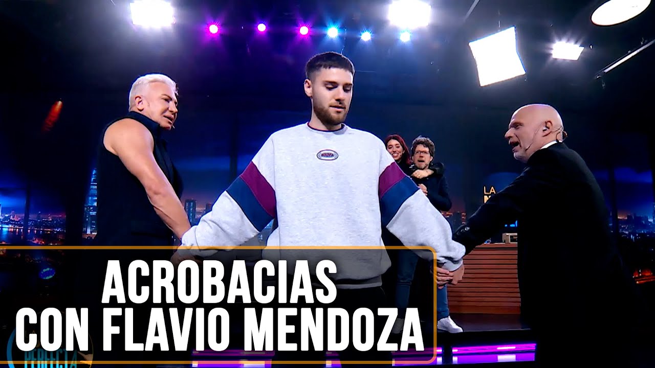 Flavio Mendoza coacheó a Wainraich en una acrobacia pero un chico de la tribuna los sorprendió