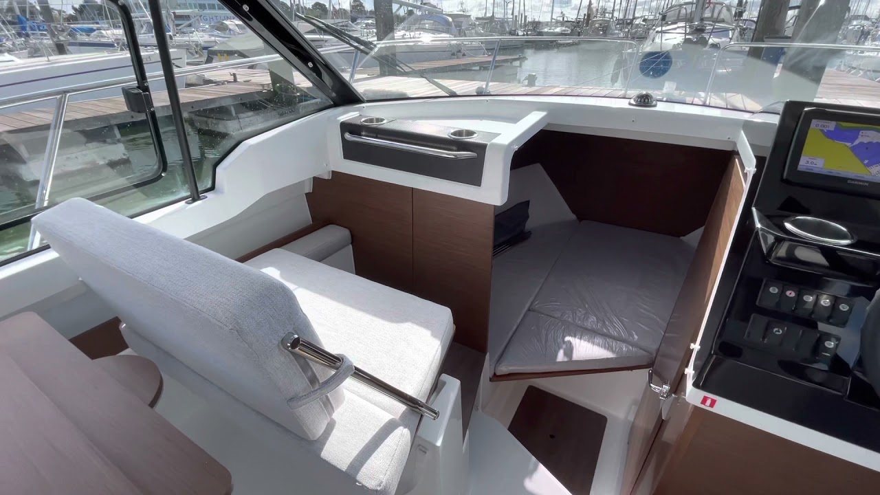 Новый технический осмотр и демонстрация яхты Jeanneau Merry Fisher 795 Series 2 2021 года выпуска.