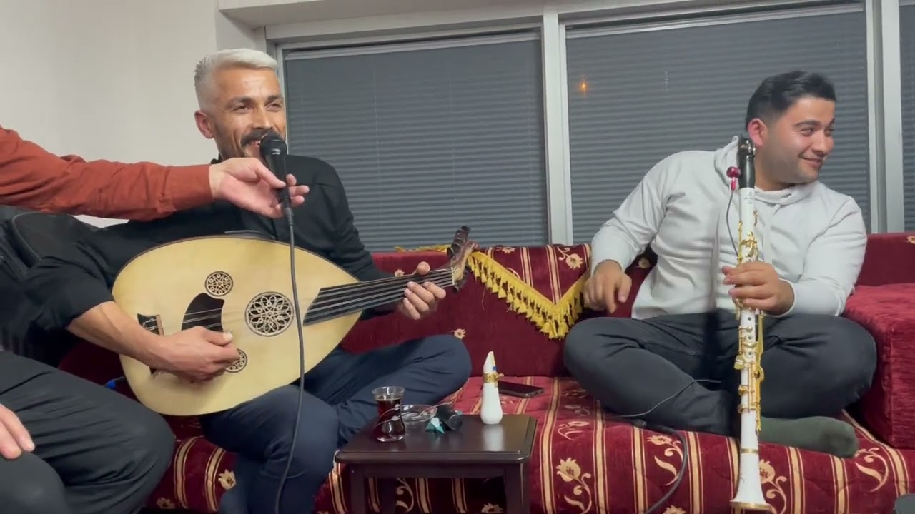 Kadifeden Kesesi (Intro'lu)