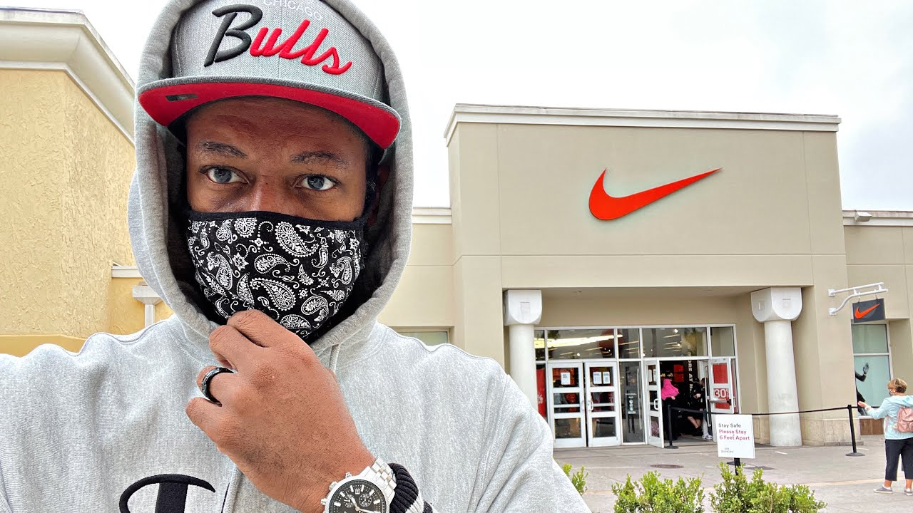I am back at the Nike Outlet on Vineland!!!