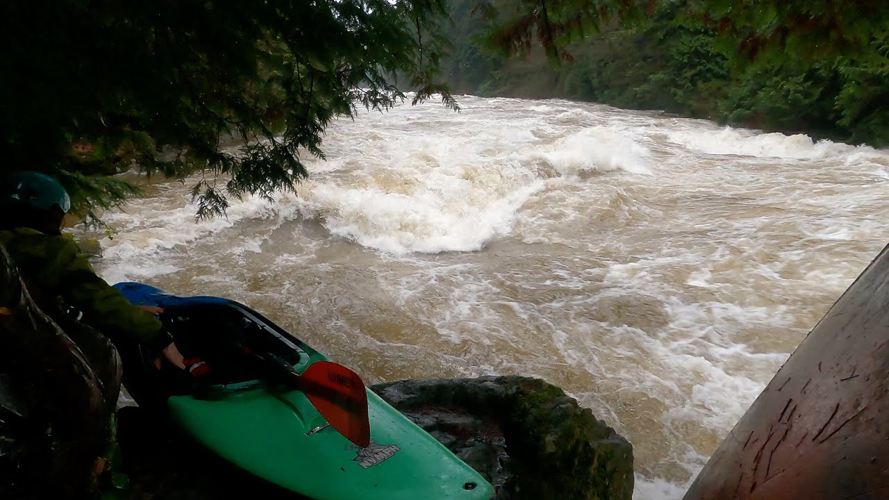 Lower Seymour River Flood Run, 300 m3/s (10K cfs), December 2025