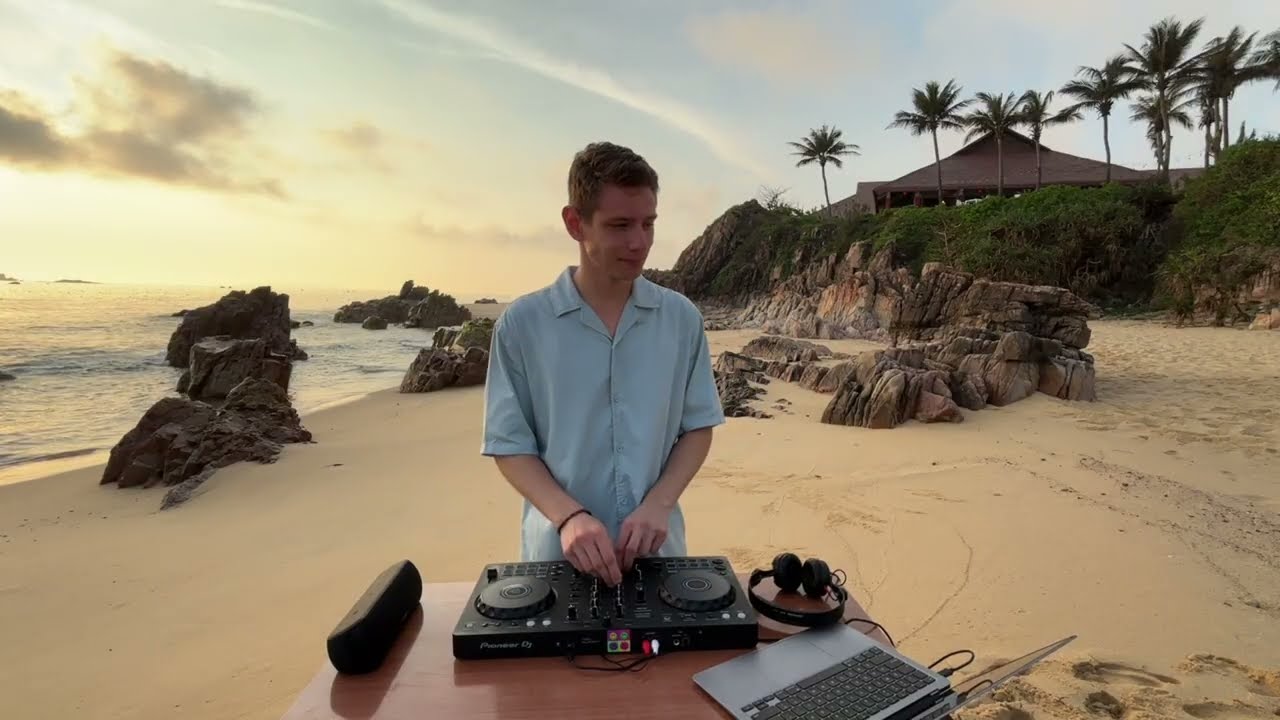 Sunrise In Vietnam [Downtempo & House DJ Mix]