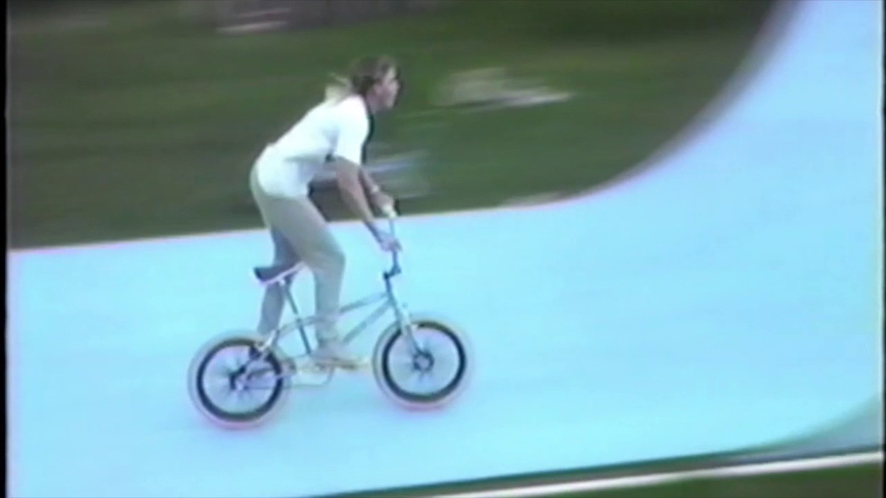 Mike Dominguez on the Rominske Halfpipe!