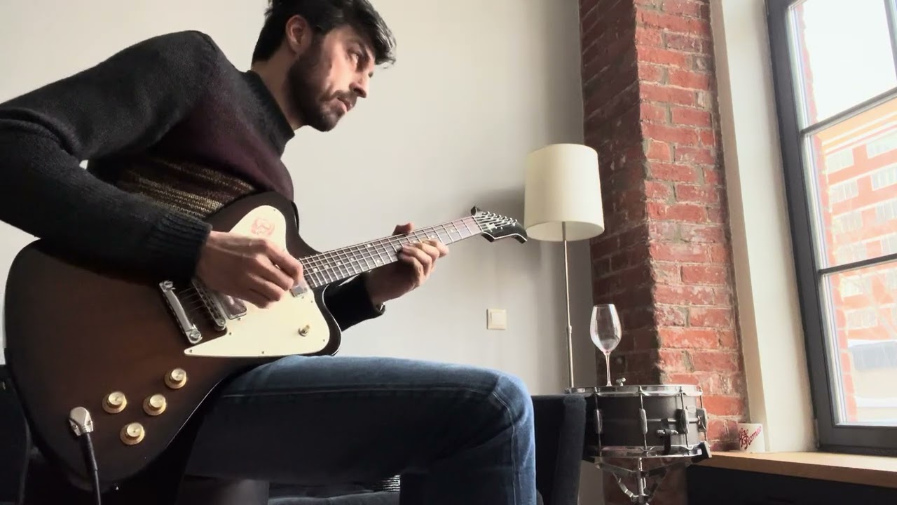 Clarence Gatemouth Brown type of solo on Gibson Firebird 