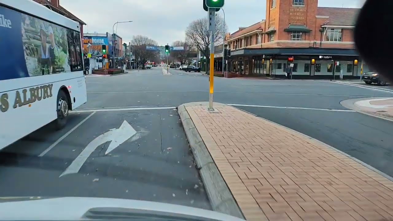 Driving through West Wodonga to Albury | Victoria & NSW, Australia.