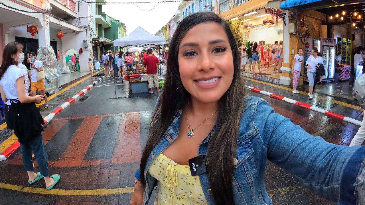 Así es el FAMOSO mercado de FIN DE SEMANA / STREET FOOD Phuket🇹🇭Tailandia🤯