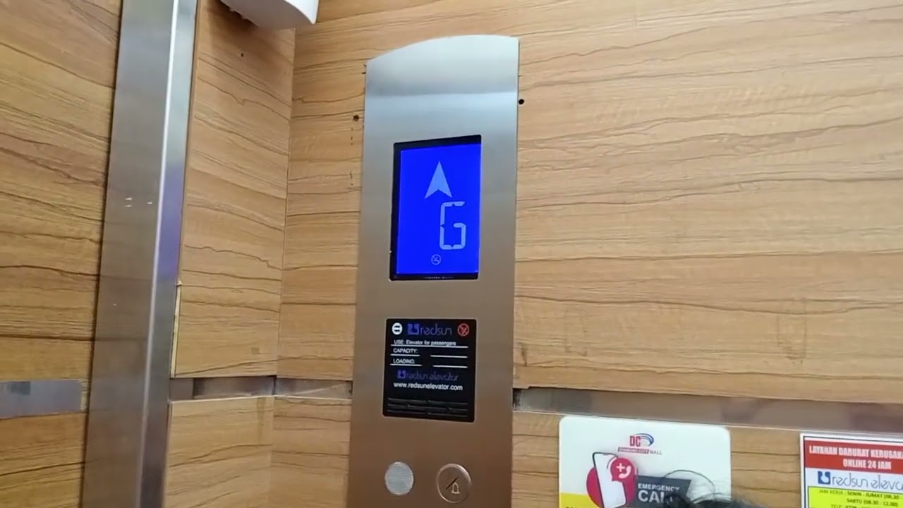 FUJITSU Traction elevator at diamond Mall Batam center 