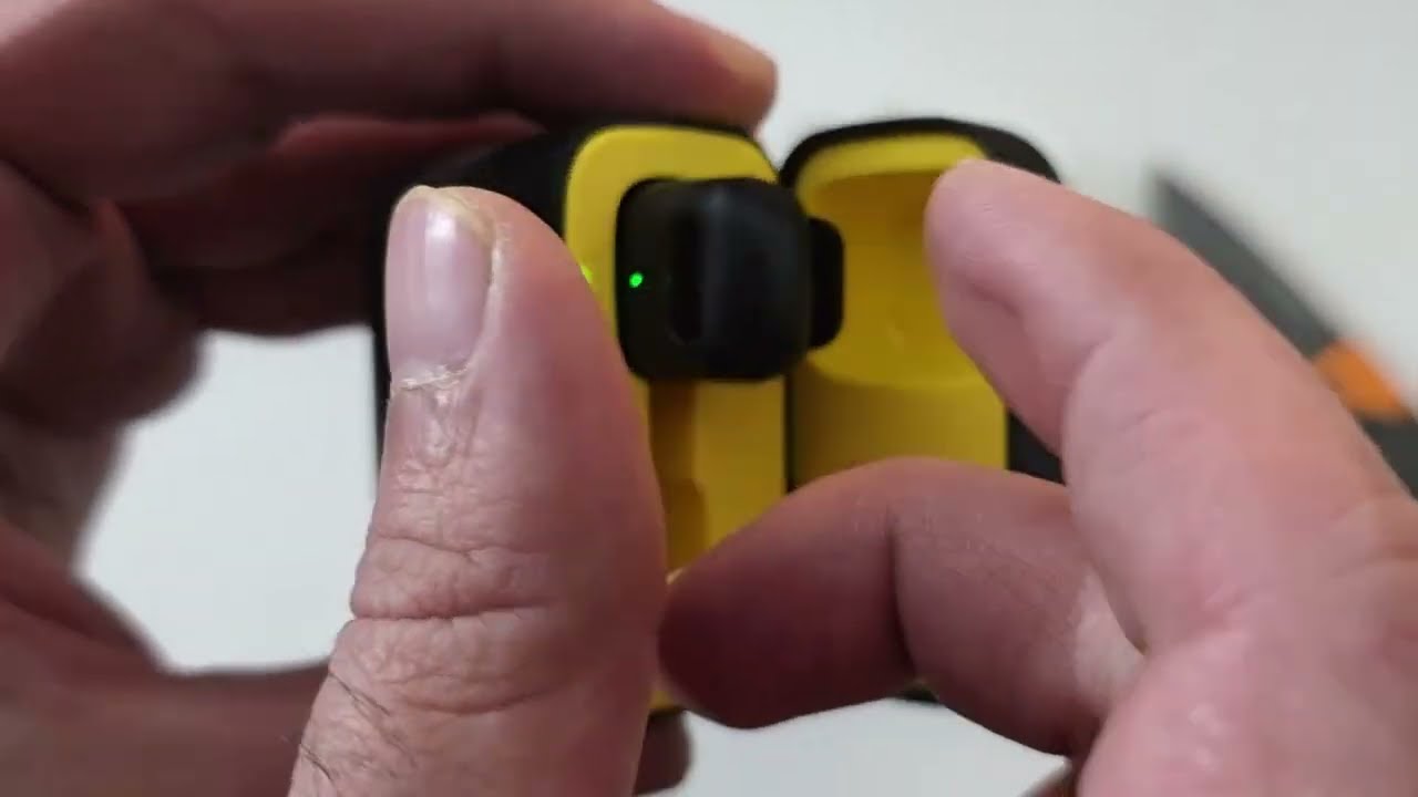 Wireless lavalier microphone by JOYROOM