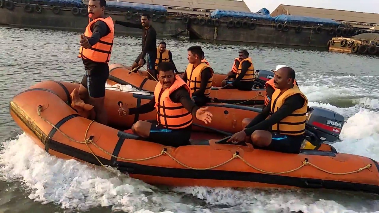APSPF doing the rescue operations at Kakinada Port | APSPF Rescue Operations Team