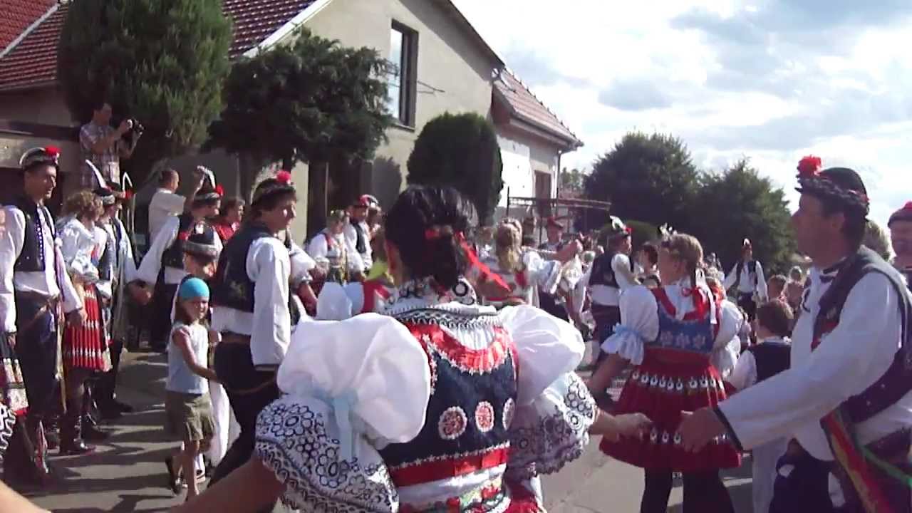Hody Babice nad Svitavou 2012 - vyvádění stárky