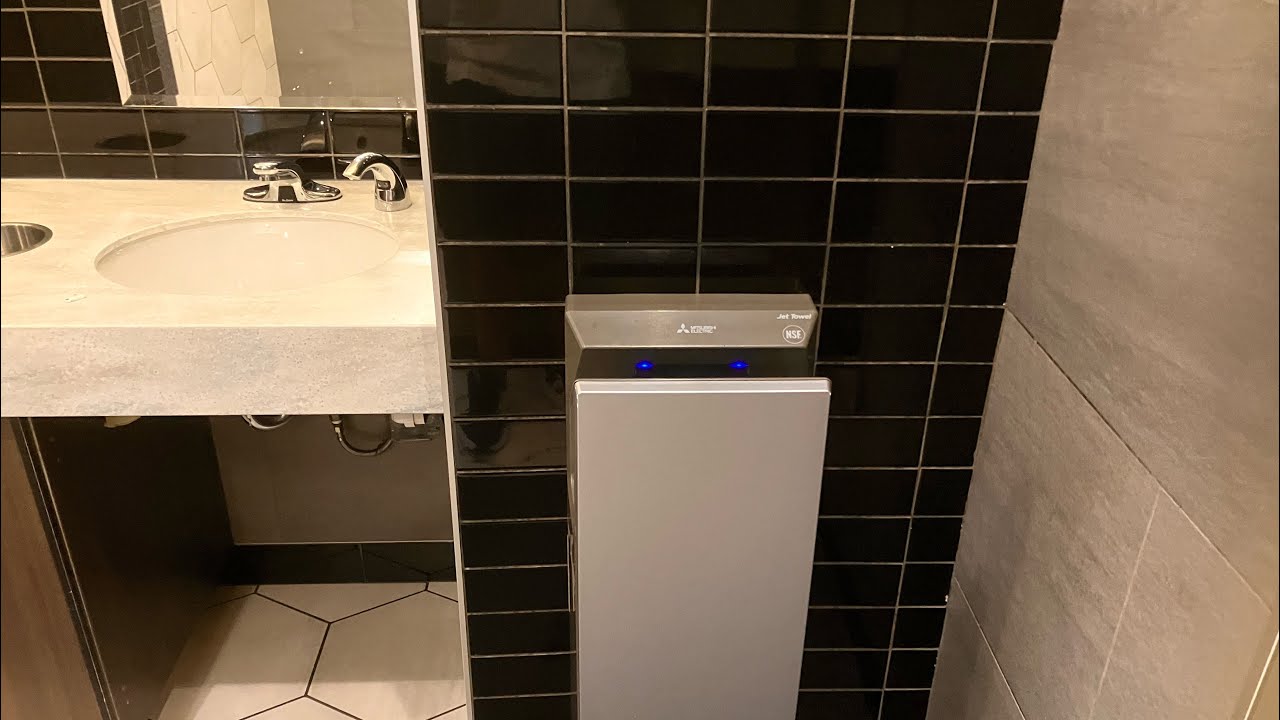 Dyson Airblade dB [ 1 - 2 ] and Mitsubishi Jet Towel Slim | CF Pacific Centre | Vancouver, BC