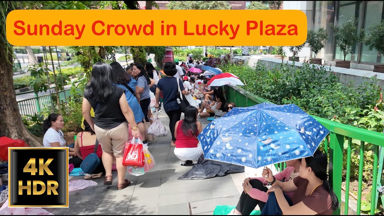 The Sunday Crowd in Lucky Plaza