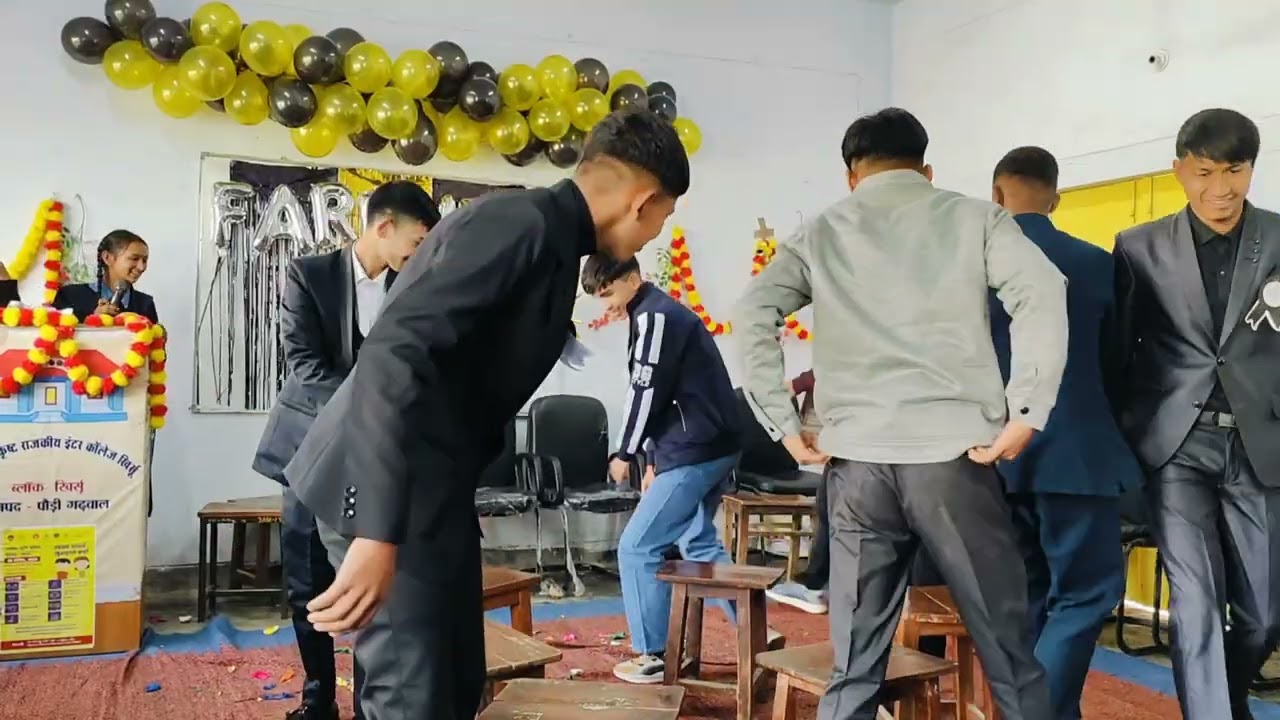Chair game for student boys